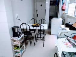 Apartamento para Venda em Santos - 2
